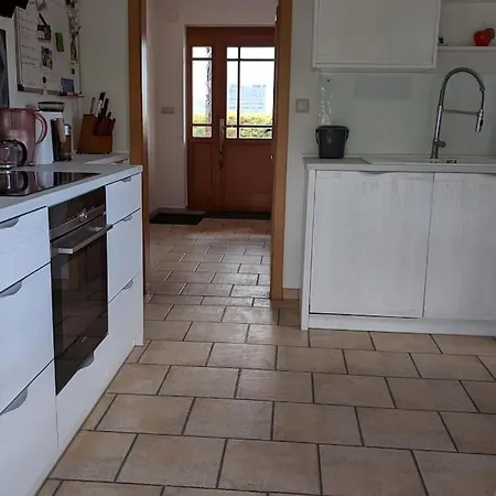 Apartment Schoenes Grosses Haus In Zentrum-, Strandnah *