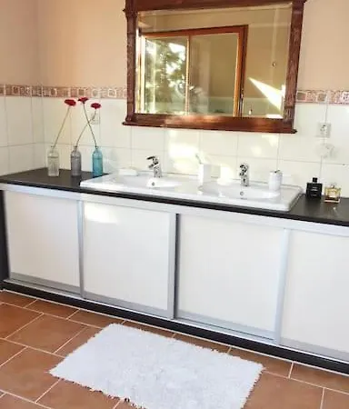 Schoenes Grosses Haus In Zentrum-, Strandnah アパート ノイブランデンブルク