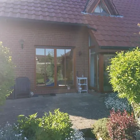 アパート Schoenes Grosses Haus In Zentrum-, Strandnah ノイブランデンブルク