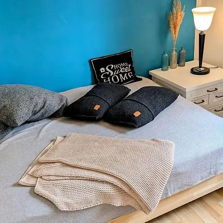 Schoenes Grosses Haus In Zentrum-, Strandnah ノイブランデンブルク