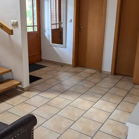 Schoenes Grosses Haus In Zentrum-, Strandnah アパート ノイブランデンブルク