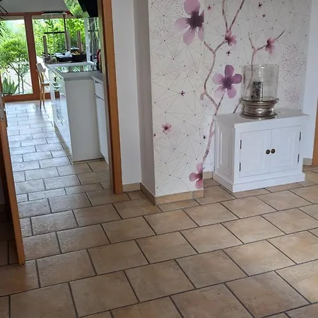 Schoenes Grosses Haus In Zentrum-, Strandnah ノイブランデンブルク