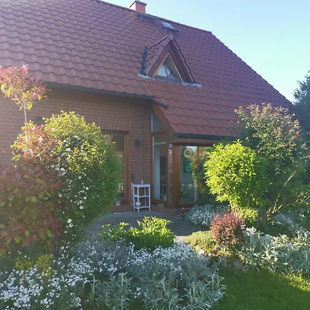 Schoenes Grosses Haus In Zentrum-, Strandnah *